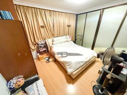 Blk 240 Lorong 1 Toa Payoh (Toa Payoh), HDB Executive #501786831